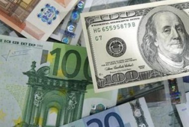 استقرار اليورو والدولار والاهتمام ينصب على أوميكرون وخطوات البنوك المركزية