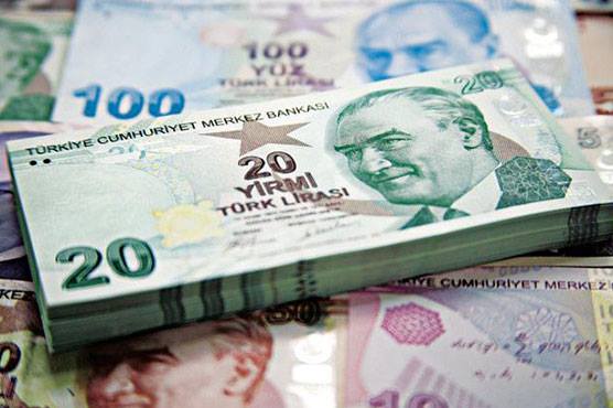 الليرة التركية تعاود الانخفاض مع ارتفاع تكاليف التمويل