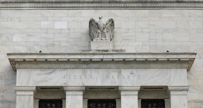 “الفدرالي” يبقي معدلات الفائدة دون تغيير في نطاق من 0 إلى 0.25% ويقرر تسريع وتيرة تقليص شراء الأصول