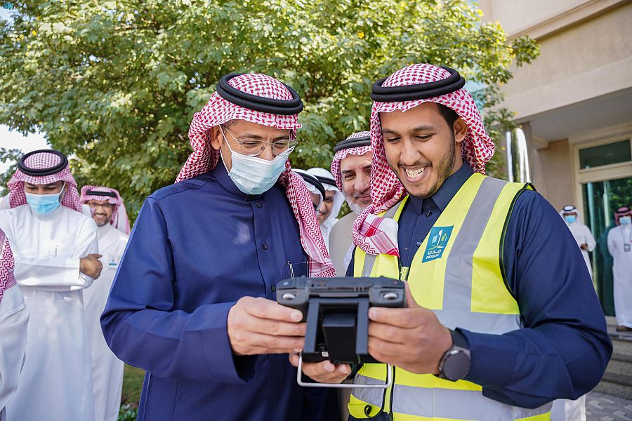 وزير الصناعة والثروة المعدنية يدشّن مشاريع جديدة في المدينة الصناعية الثانية بالدمام