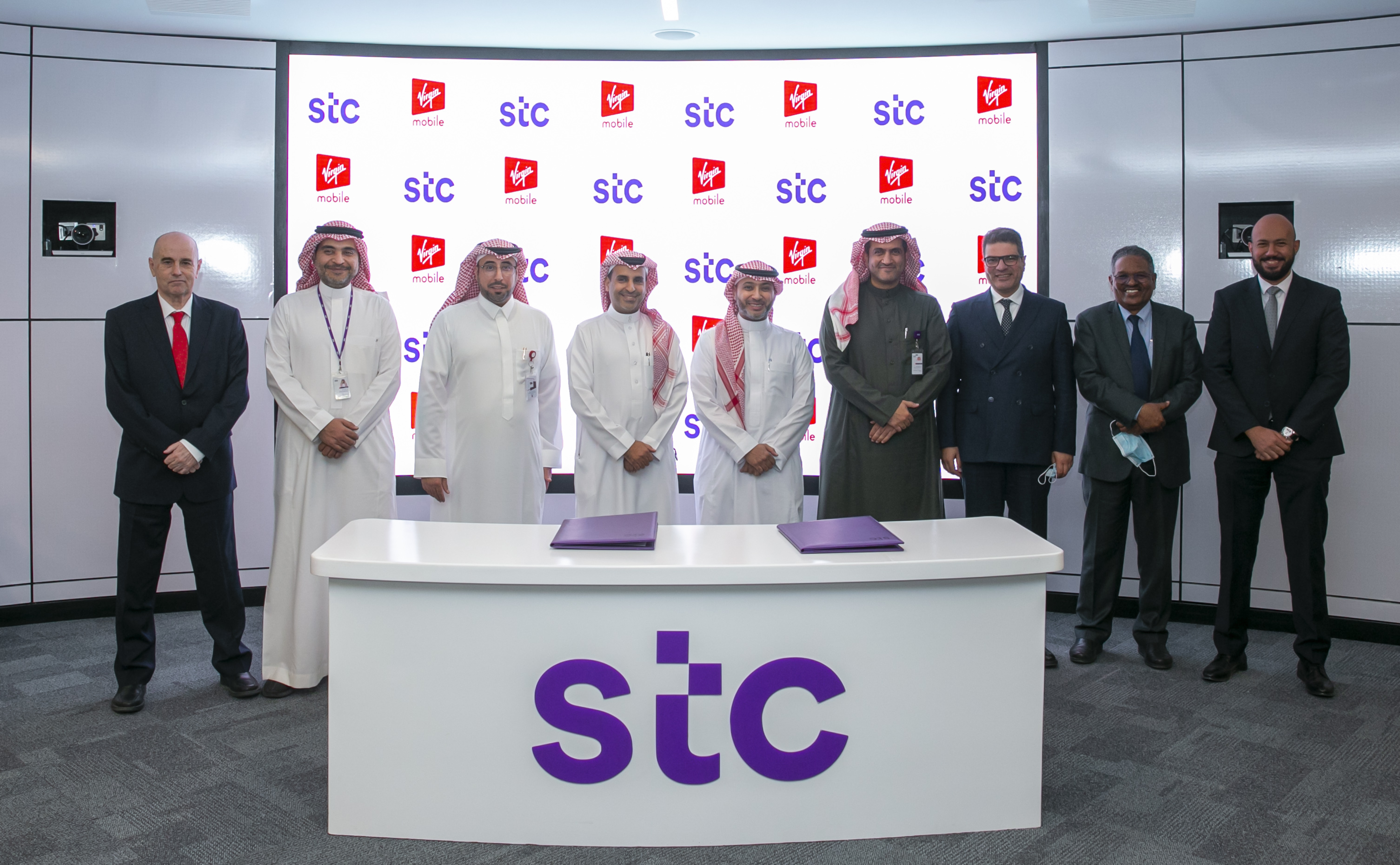 stc وشركة فيرجن موبايل توقعان تمديدا لاتفاقية تقديم خدمات الشبكات المتنقلة الافتراضية (MVNO)