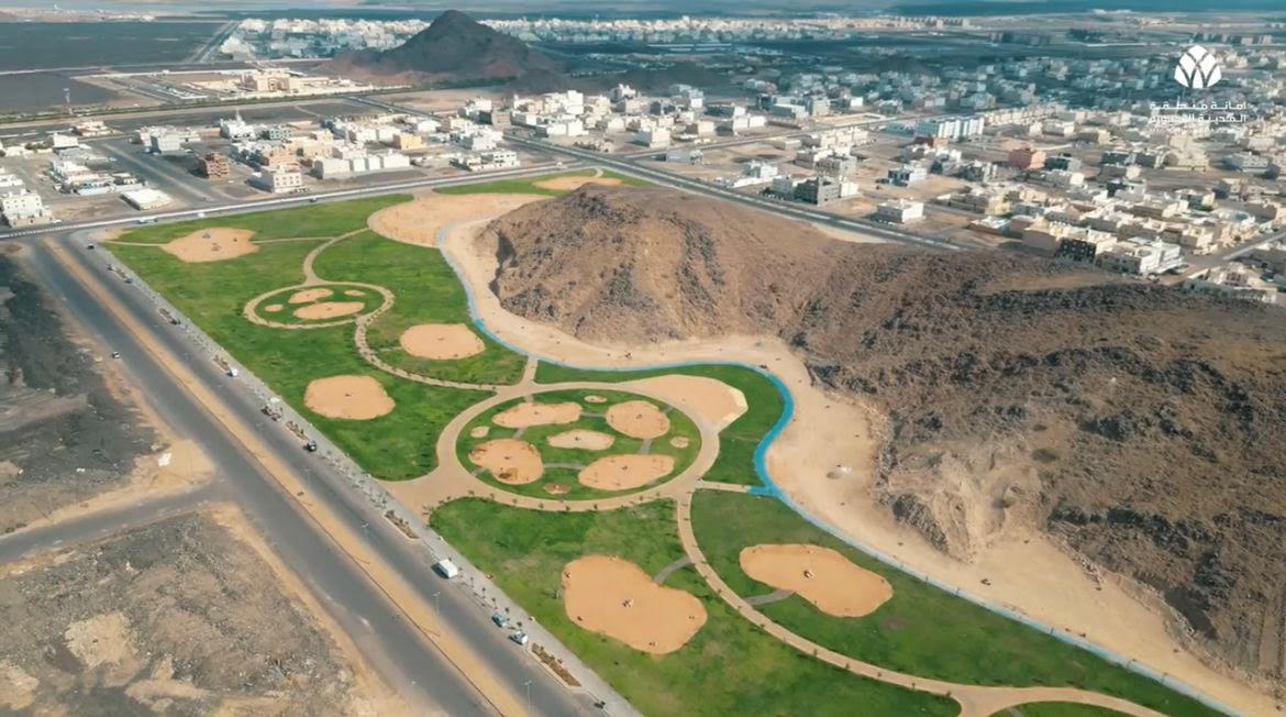 أمانة المدينة المنورة تنفذ أعمال حديقة الجبل المعتمدة على أحدث التقنيات