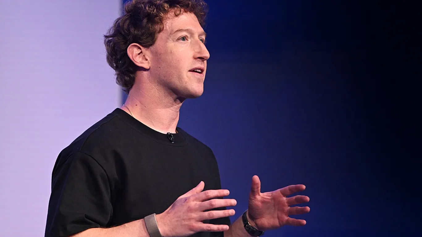 Zuckerberg Surpasses Bezos on Billionaires List Driven by Company Stock Performance