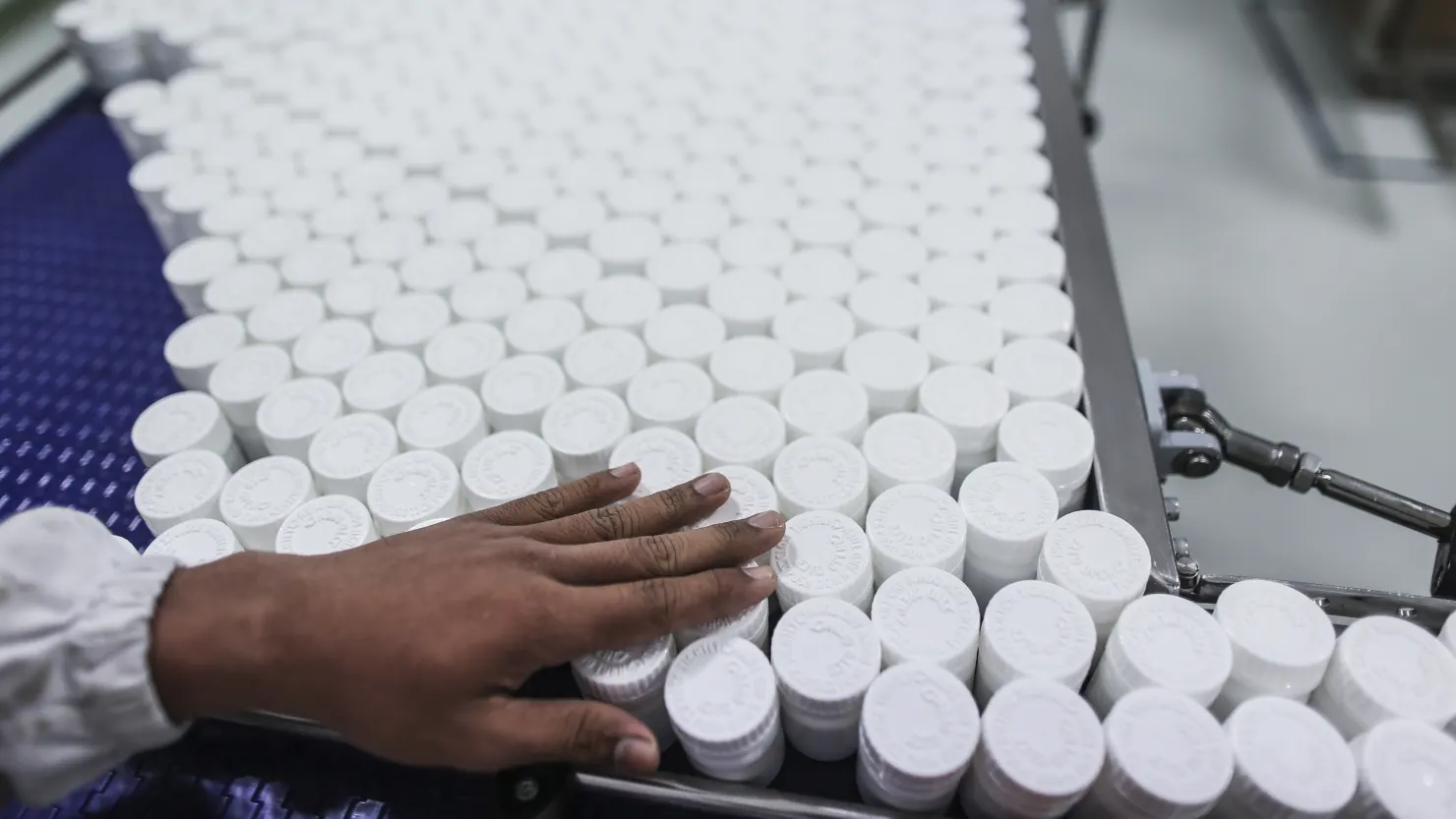 The Strait of Hormuz Crisis: A Potential Threat to US Drug Supplies