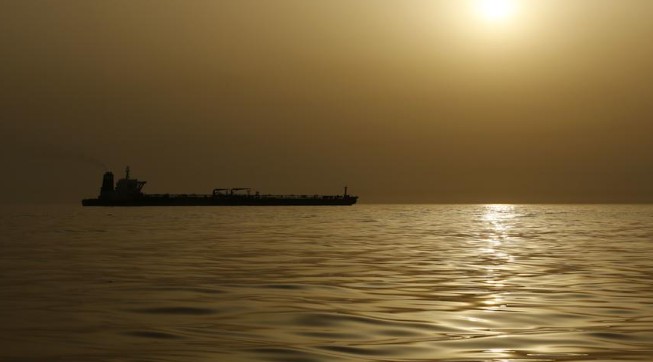 US Allows Sale of Stranded Iran Oil to Cap Fuel-Price Rises