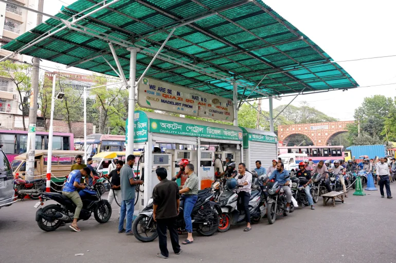 Bangladesh Cuts Working Hours to Save Energy Amid Middle East Crisis
