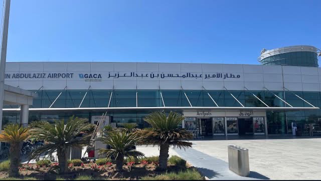 مطار ينبع يستقبل أول ناقلة عبور برية دولية "RFS"