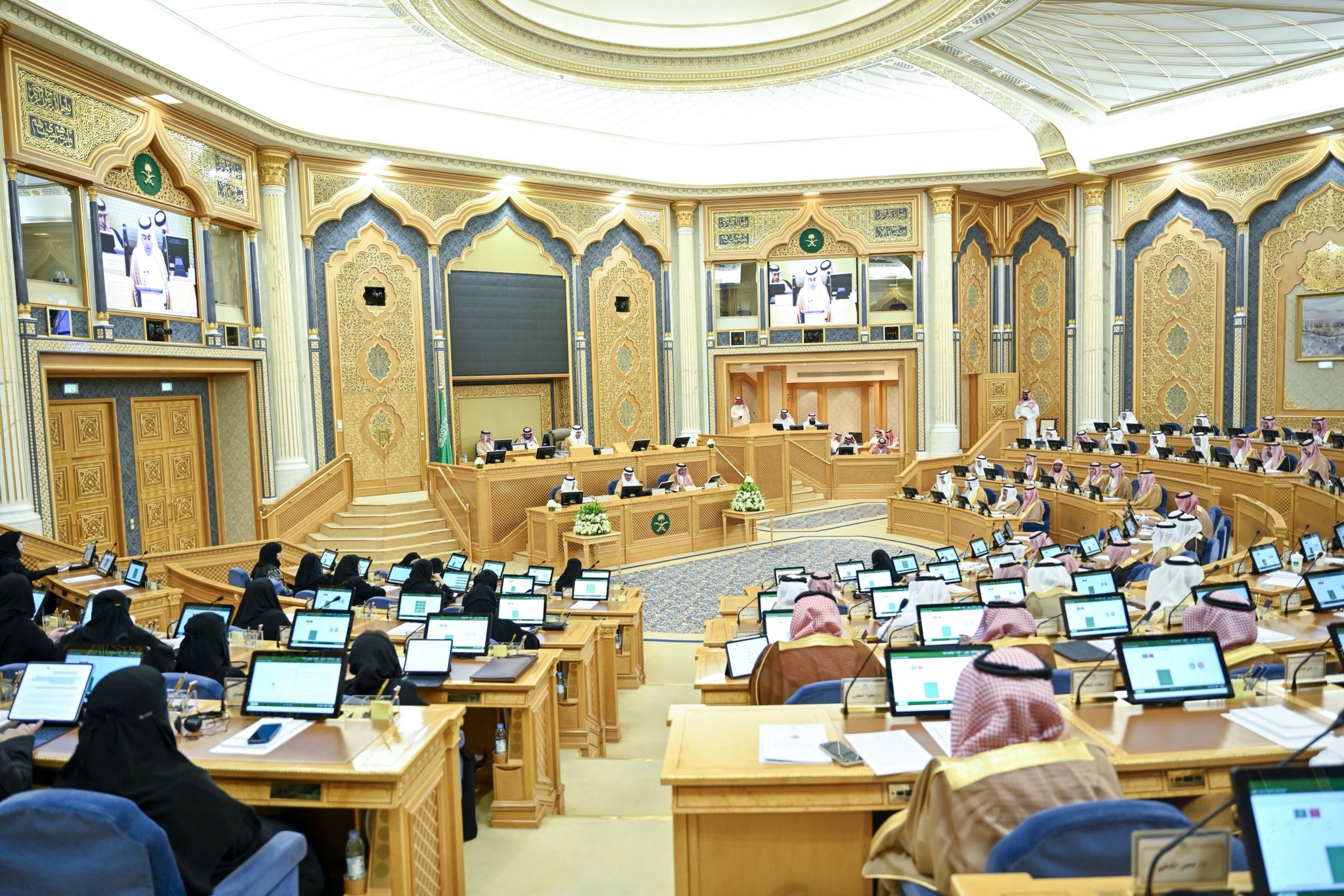 مجلس الشورى يناقش التقرير السنوي لوزارة الطاقة: المطالبة لإعداد دراسة  للتوسع في استخدام الطاقة