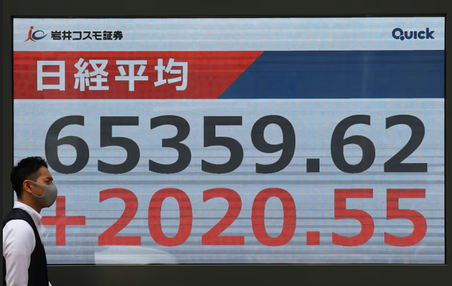 Japanese stocks close flat