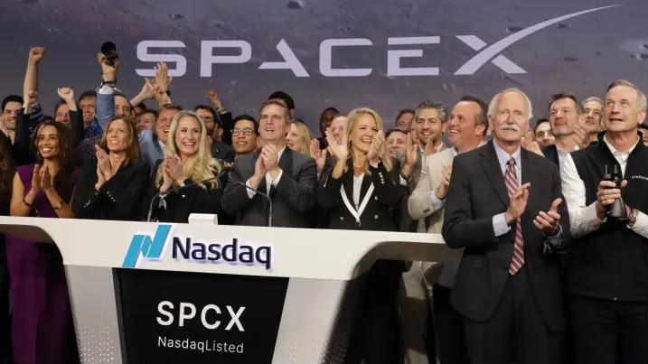 أثرياء جدد من "سبيس إكس" يعيدون تشكيل قطاع إدارة الثروات