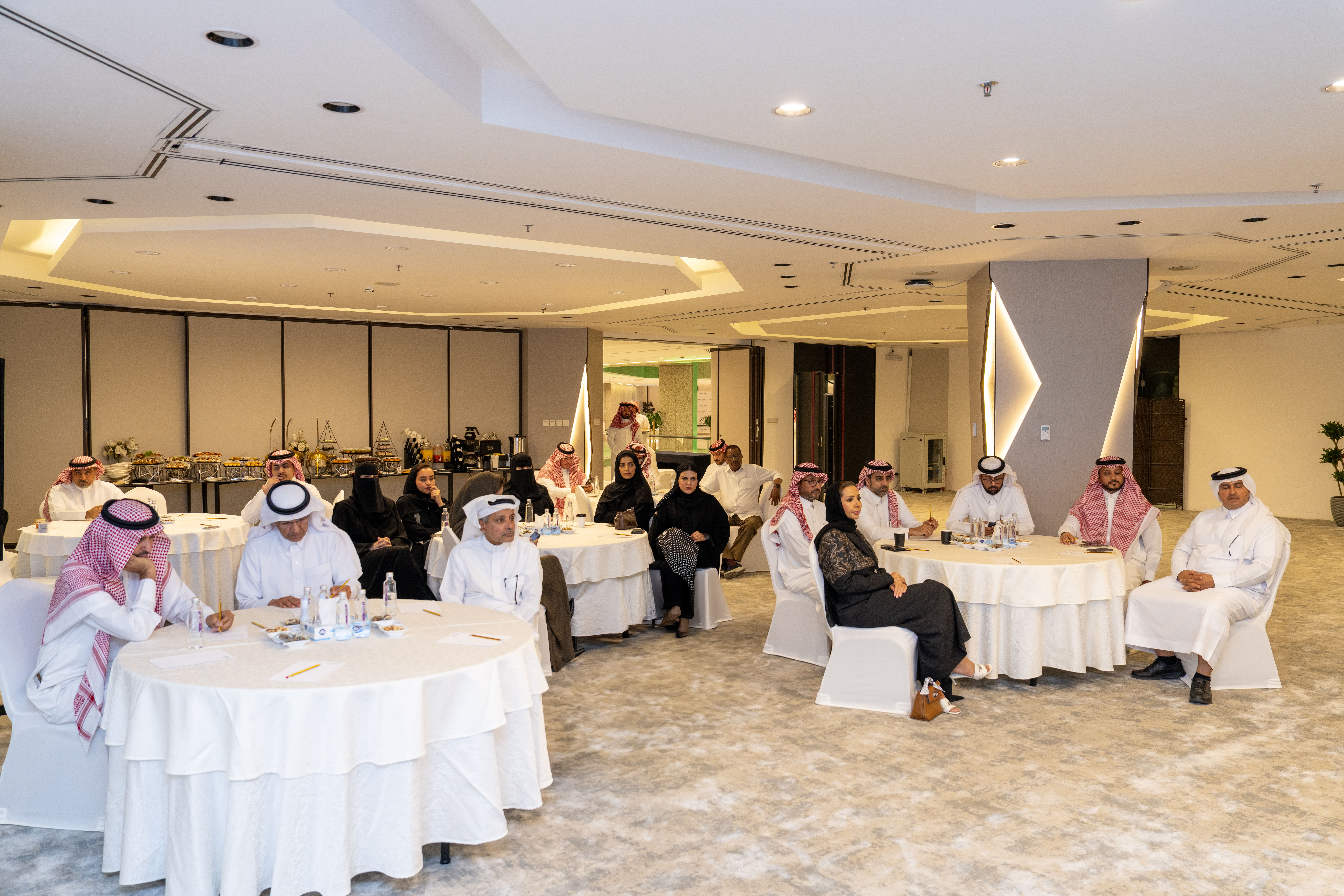 منتدى الرياض الاقتصادي يناقش استراتيجية توطين المعرفة والخبرات وأثرها في أداء المنظمات السعودية