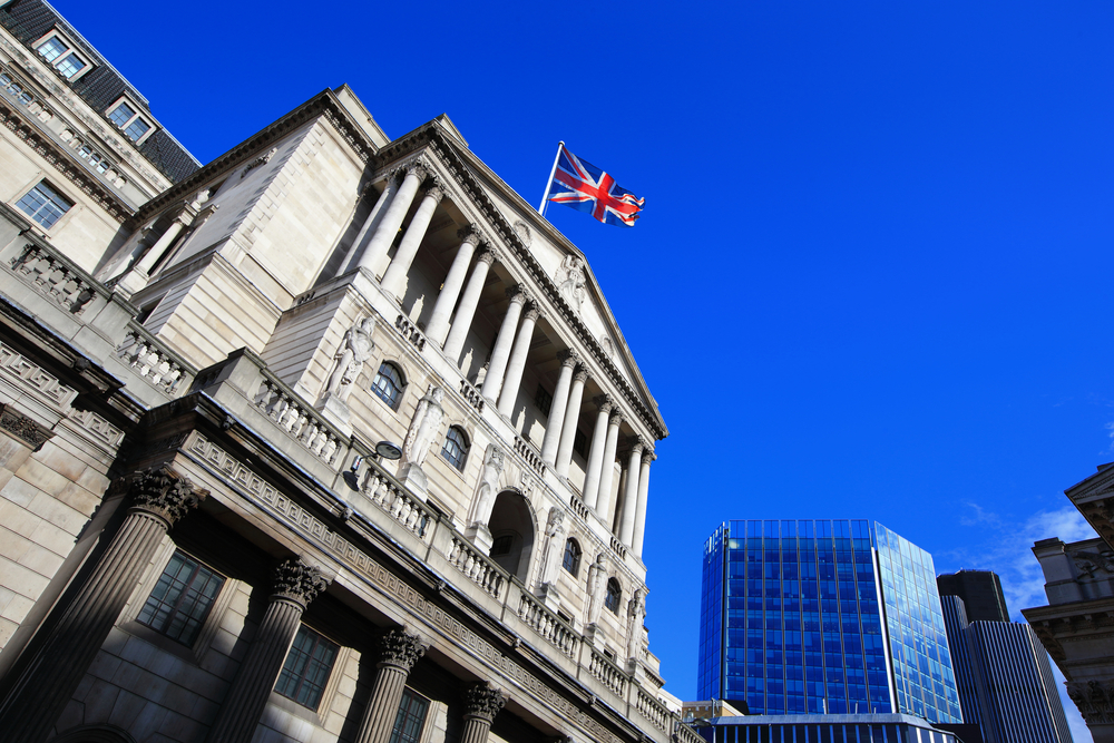 بنك إنجلترا يثبت الفائدة عند 3.75%